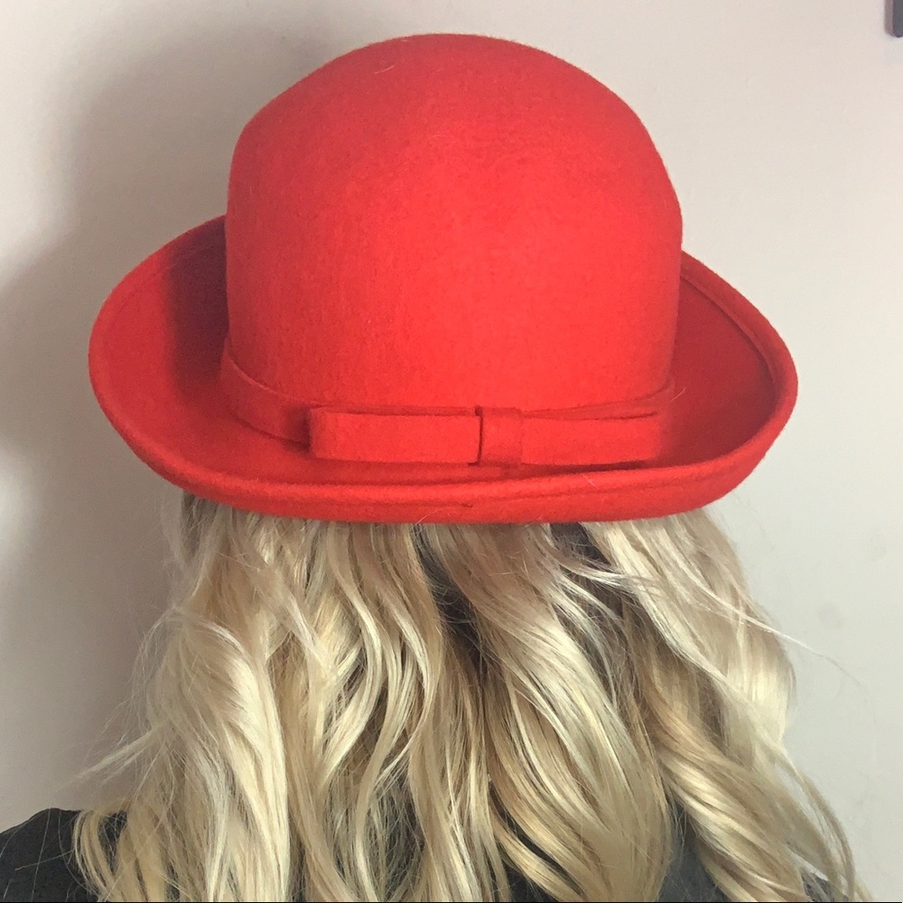 Vintage Amanda Smith brand wool bowler style hat with ribbon detail in red